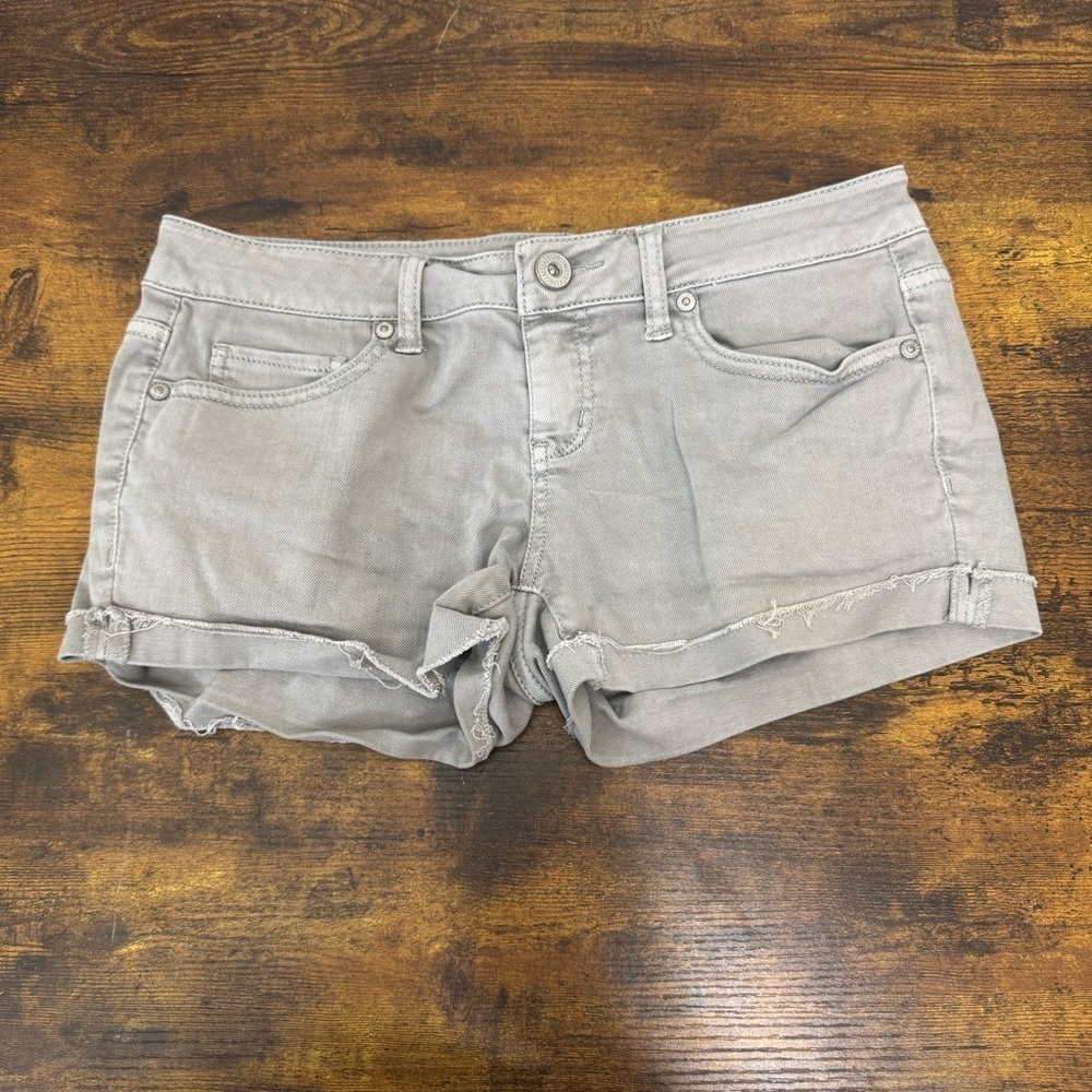 Aeropostale Olive Short Shorts Low Rise Women’s size 3/4